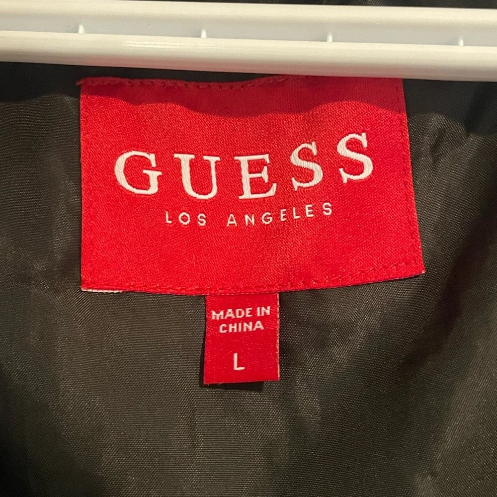 GUESS black puffer/bomber jacket - Picture 4 of 5
